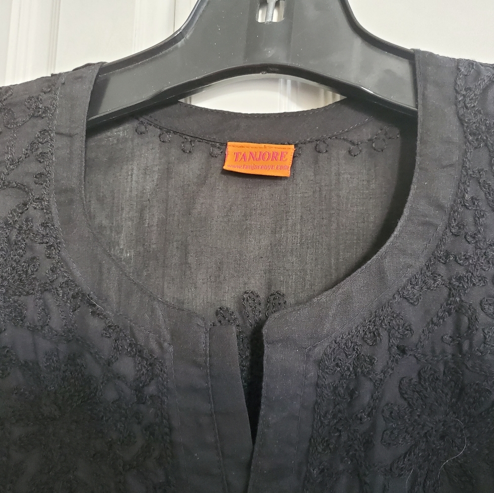 Stunning Embroidered Tunic - Picture 3 of 4